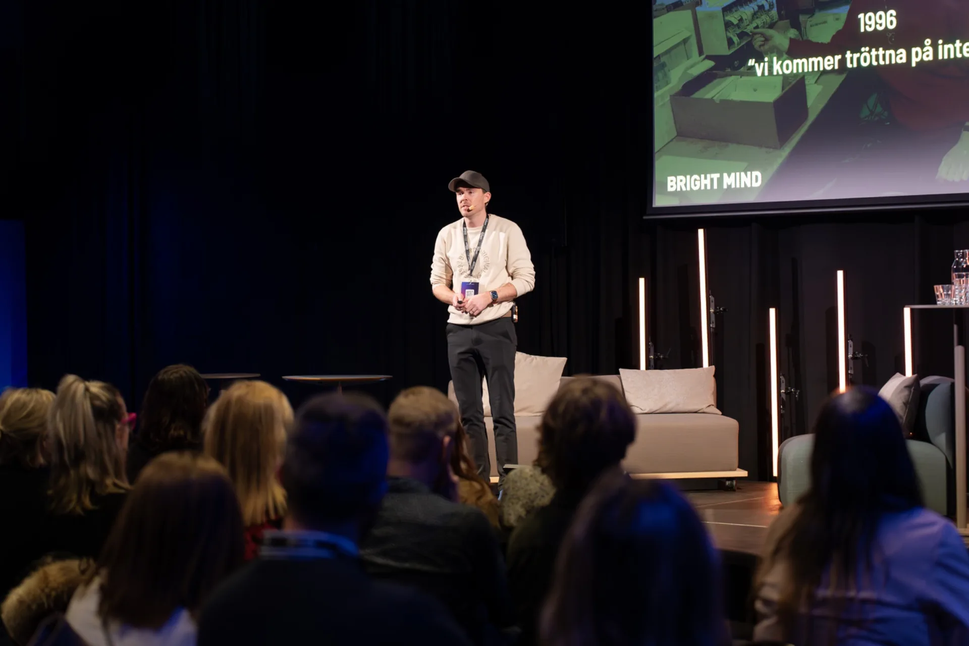 Hands-on AI workshop i labbmiljö med deltagare